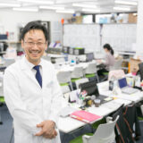 英裕雄